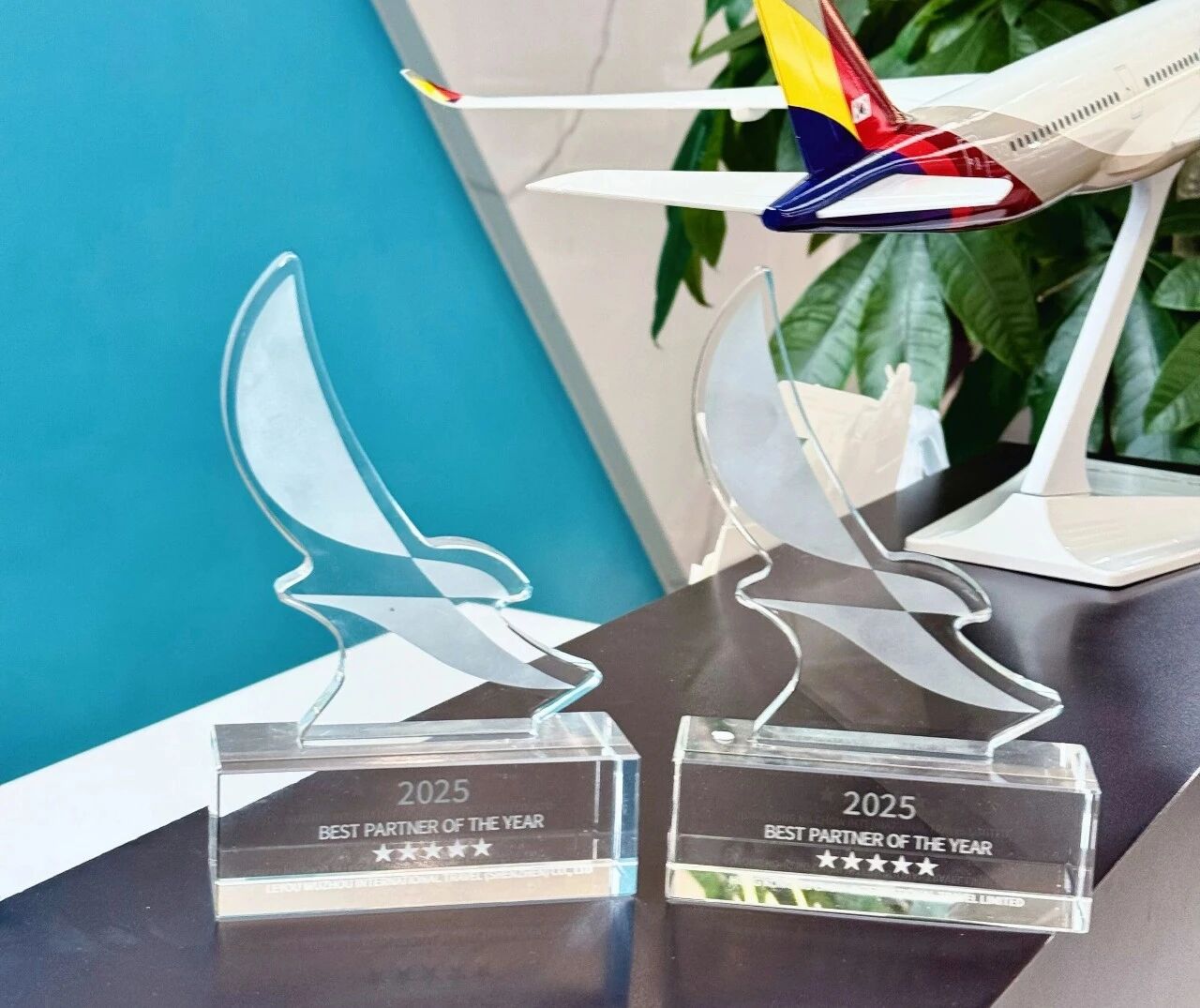 乐游五洲 | 荣获哥伦比亚航空“2025年度最佳合作伙伴”!